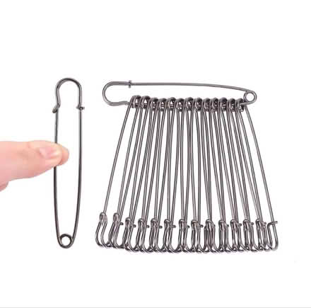 Photo of Large safety pins (Mapperly NG3) #1