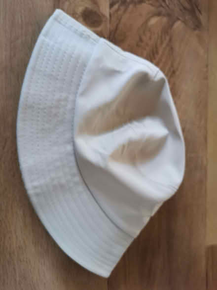 Photo of free Unisex summer bucket hat (Bathwick) (North Road) #1
