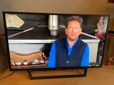 Photo of free 40”Sony TV (Newington EH9) #1