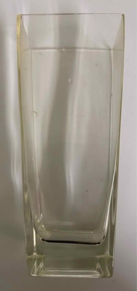 Photo of free Small clear glass vase (Valencia Avenue, Sunnyvale) #2