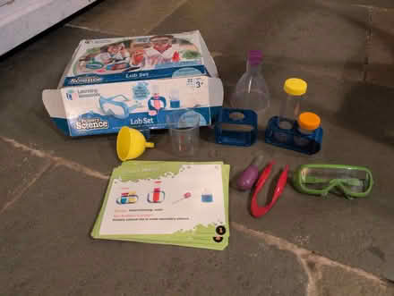 Photo of free First science kit (HR1) #1