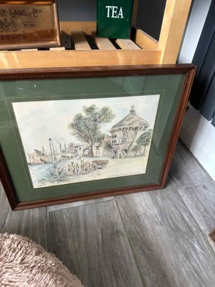 Photo of free Framed pictures (CH5) #3