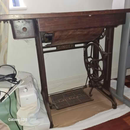 Photo of free Treadle singer sewing machine (TW15) #1