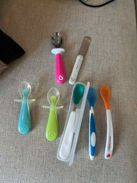 Photo of free Infant containers and spoons (Hamilton Heights) #2