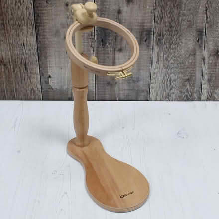 Photo of Embroidery stand (Brooklyn) (Kensington Brooklyn) #1