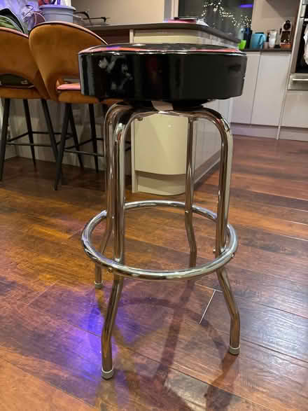 Photo of free Stool (BR3 Beckenham) #4