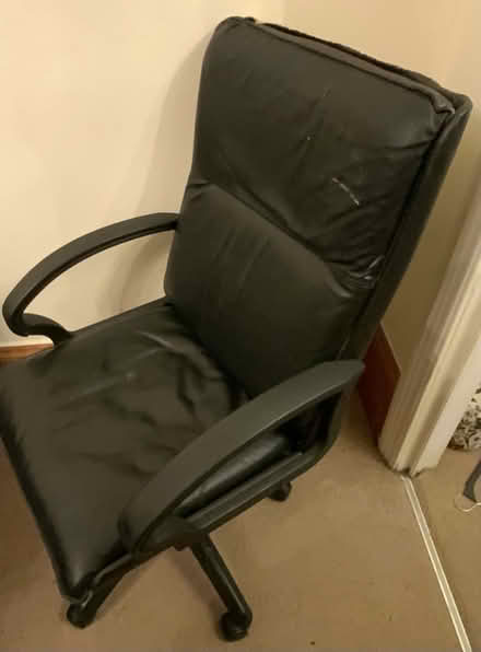 Photo of free Computer Chair (New Southgate, N11) #1