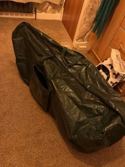 Photo of free 5’ Christmas tree with storage bag (L31 Maghull) #4