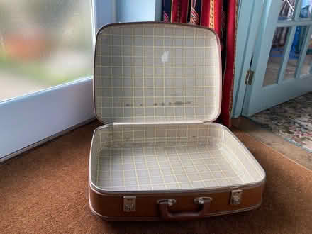 Photo of free Suitcase (Diss IP22) #2