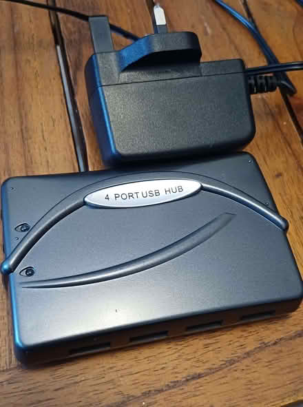 Photo of free Powered 4 port USB Hub (IP4) #1
