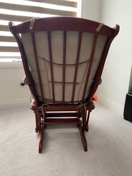 Photo of free Rocker/Glider Chair with Automan (East Gwillimbury) #3