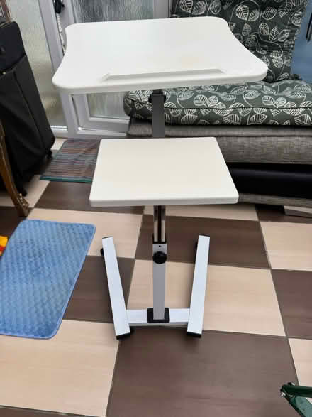 Photo of free Laptop table (East dulwich SE22) #1