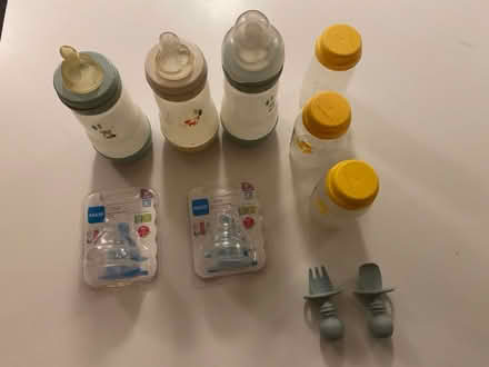 Photo of free Baby milk feeding bottles (E2 9DN) #2