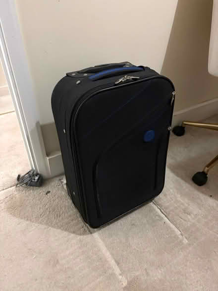 Photo of free Cabin suitcase (RG1) #1
