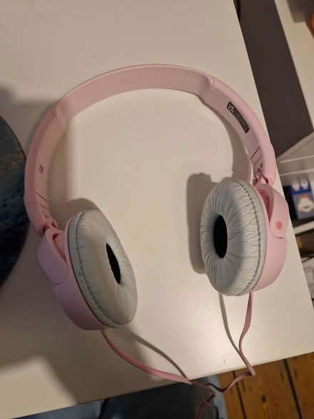Photo of free Sony pink wired headphones (Crystal Palace, SE19) #1