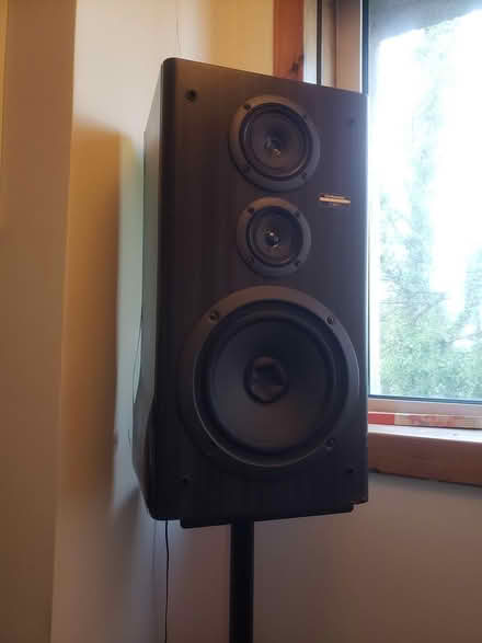 Photo of free Pioneer S-J410 Speakers (Inverness IV2) #1