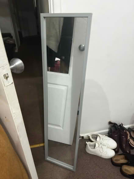 Photo of free Mirror (BN1) #1