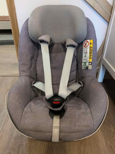 Photo of free Maxi-cosi pearl car seat (Priestwood, Bracknell RG42) #1