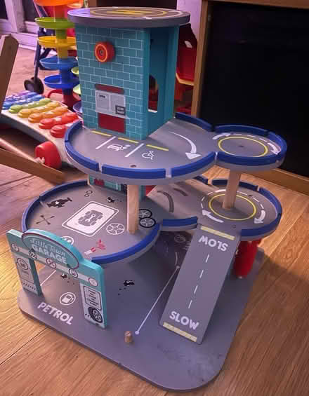 Photo of free Toy car garage (Calcot RG31) #1