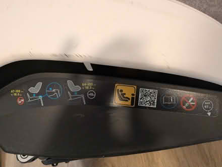 Photo of free Maxi-cosi pearl car seat (Priestwood, Bracknell RG42) #3