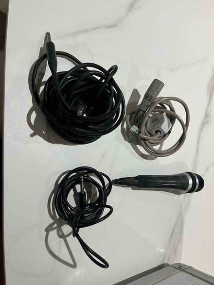 Photo of free kareoke boom box with mic (Gorgie EH11) #2