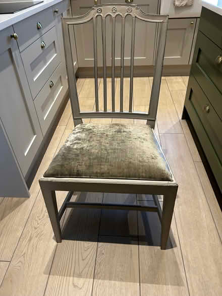 Photo of free 5 dining chairs (South Derbyshire DE73) #1