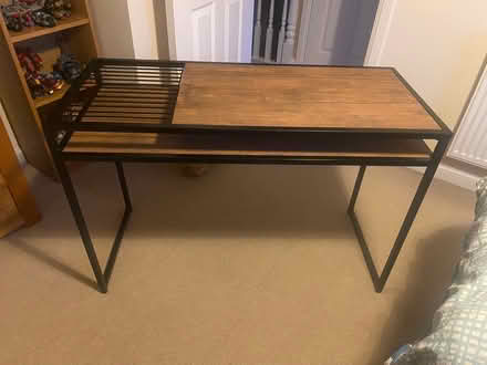 Photo of free Desk (B98) #1