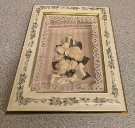 Photo of free Plastic Box Picture Frame (Handforth SK9) #2