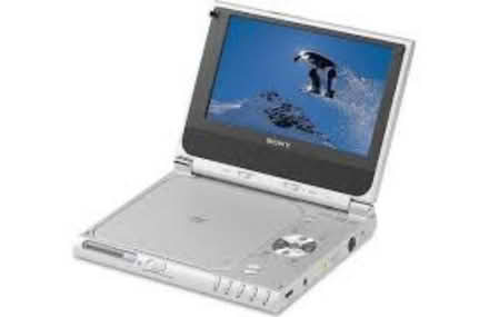 Photo of Portable dvd player (KT6 Surbiton) #1