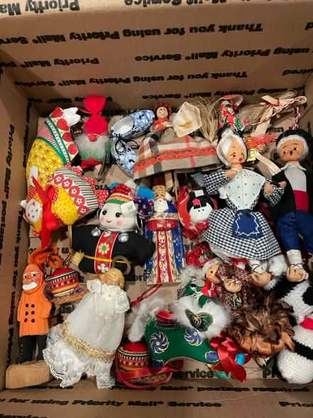 Photo of free Assorted Christmas Ornaments (Serra Park) #1