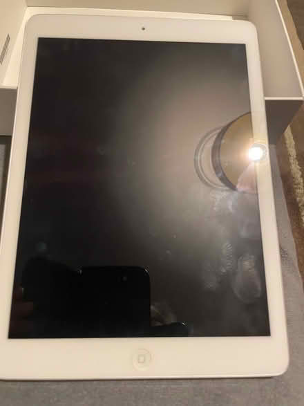 Photo of free I Pad Air - 1st generation. 16GB (Pollards Hill SW16) #2