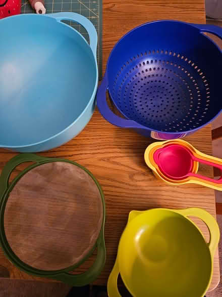 Photo of free set of mixing bowls (North Denton (288 & 2164)) #2
