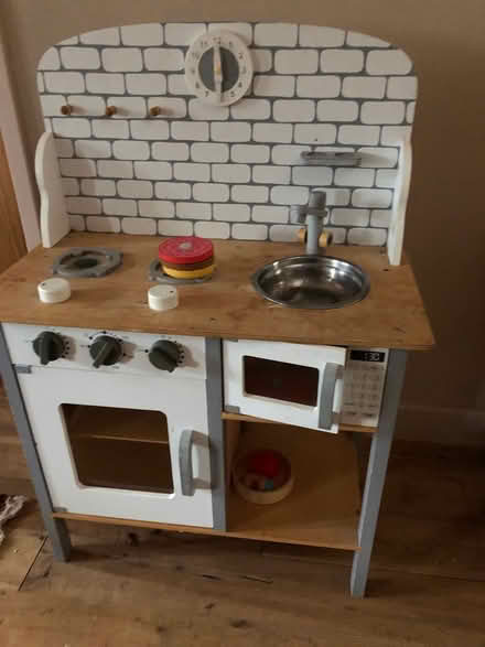 Photo of free Toy kitchen (Woodbridge) #1