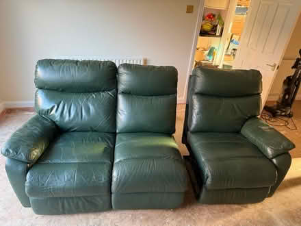 Photo of free Three seat leather reclining sofa (Arnold, NG5) #3
