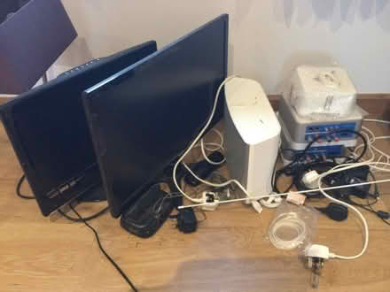 Photo of free Various electronic items (Marton SK11) #1
