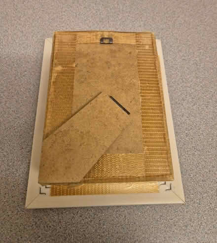 Photo of free Plastic Box Picture Frame (Handforth SK9) #3