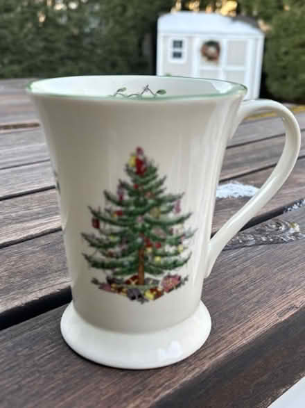 Photo of free Christmas Mug/Cup (West Medford / Winchester line) #1