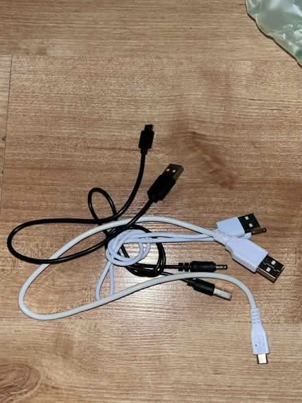 Photo of free Assorted cables (TW20) #1