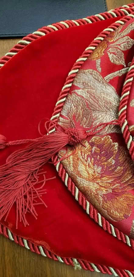 Photo of free Xmas table runner (Kenson Park) #2