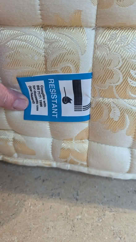 Photo of free Single, pocket-sprung mattress, very good condition (East Hendred OX12) #4