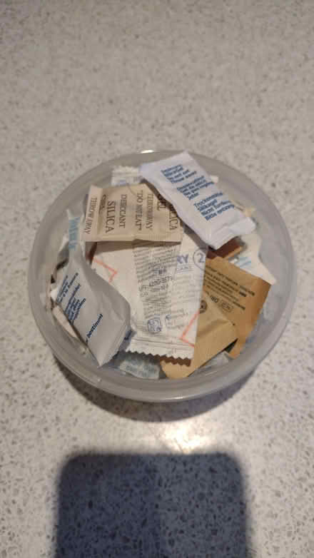 Photo of free Silica gel sachets (Chippenham SN14) #1