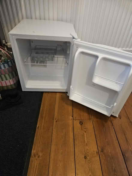 Photo of free Mini Fridge (West Norwood SE19) #2