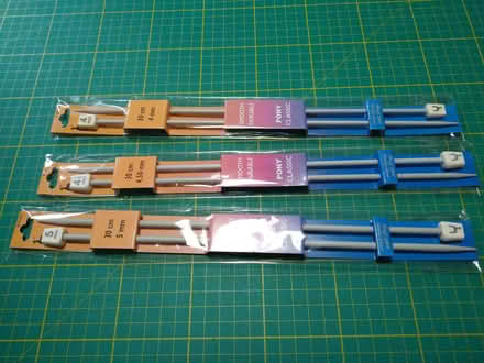 Photo of free Knitting needles size 4mm, 4.5mm, 5mm (West Croydon CR0) #1