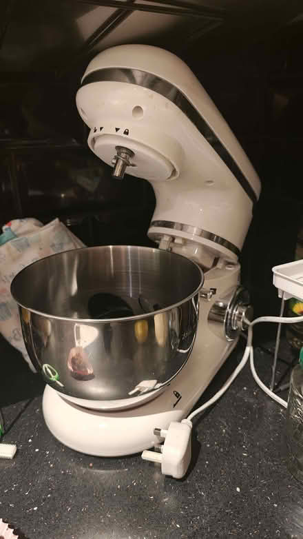 Photo of free Kitchen stand mixer (Shiregreen S5) #1