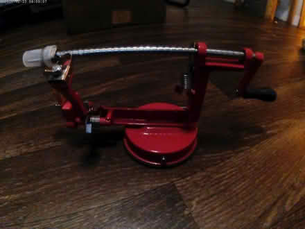 Photo of free peeler (Dawley TF4) #1