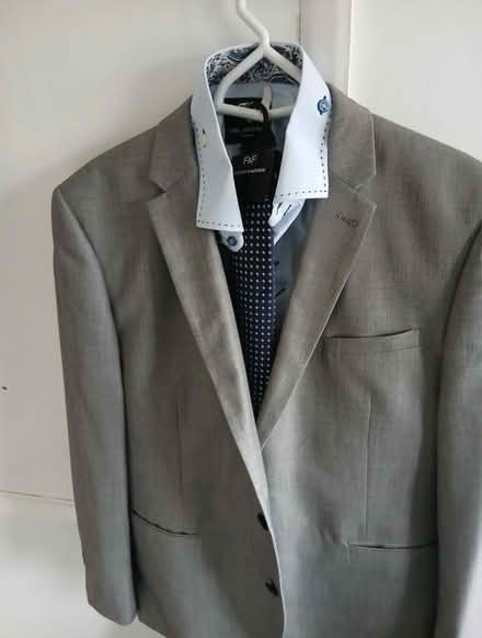 Photo of free light grey mens 3 piece suit (Underdale SY2) #1