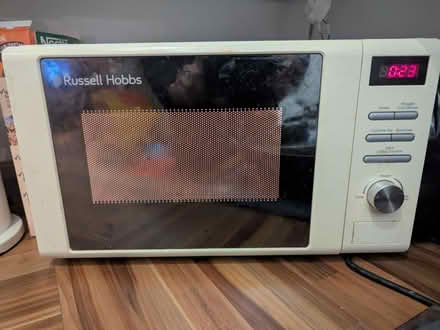 Photo of free Russel Hobbs Microwave 800 W (Fallowfield M14) #4