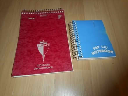 Photo of free folders, notebooks, bubble mailer #1