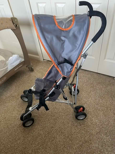 Photo of free Umbrella stroller w canopy (Close to Dranesville and rt 7) #1