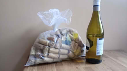 Photo of free bag of wine corks (Chapeltown LS7) #1